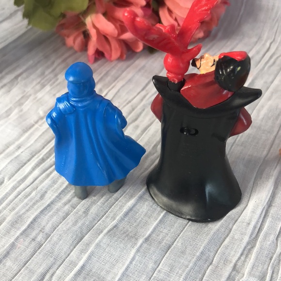 DISNEYs ALADDIN plastic action figures-Genie Abu Jasmine thieves Genie on carpet - Picture 9 of 11